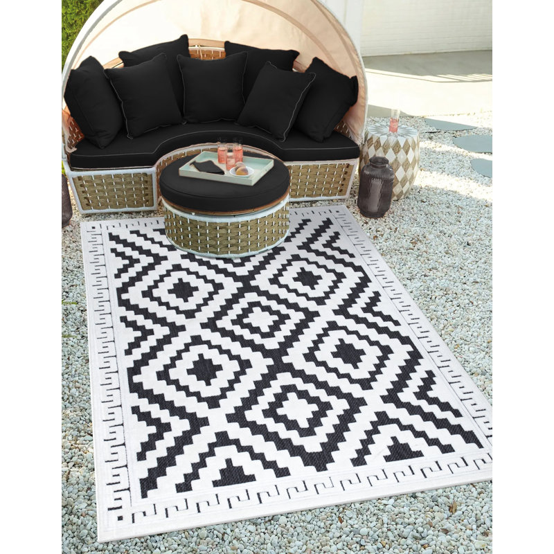 Hurd Geometric Area Rug, 50cm x 80cm