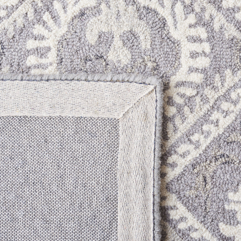 Micro-Loop Hand Tufted Cotton With Latex Geometric Rug, Round 5'