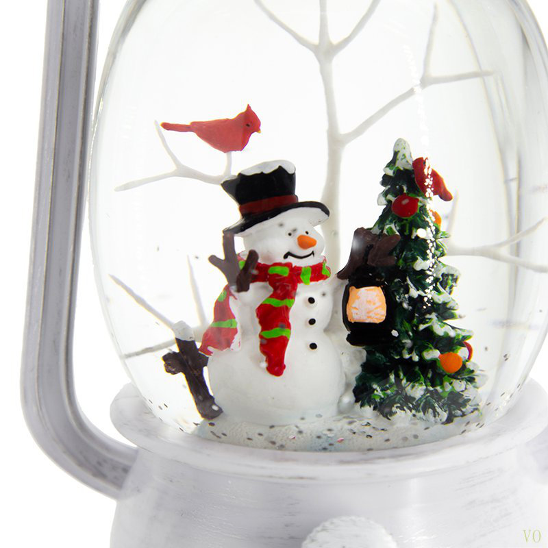 Lanterne de Noël 4,7 x 4,7 x 8,3 po en plastique / résine avec bonhomme de neige et arbre conduit / filage à l'eau / minuterie 6 heures, 3 piles AA requises