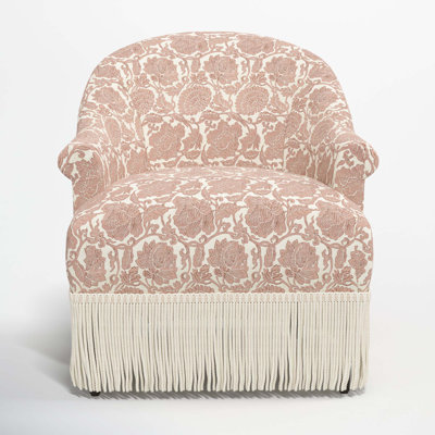 Fauteuil demi-tonneau en coton avec accoudoirs roulés encastrés et pieds en bois massif Callie