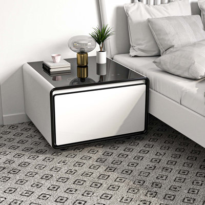 Table d'appoint moderne et moderne avec réfrigérateur intégré, charge sans fil, contrôle de la température, prise de courant, ports USB, protection des prises, lumière à induction