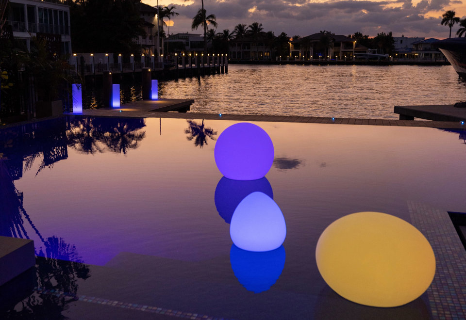 Floating LED Lamps