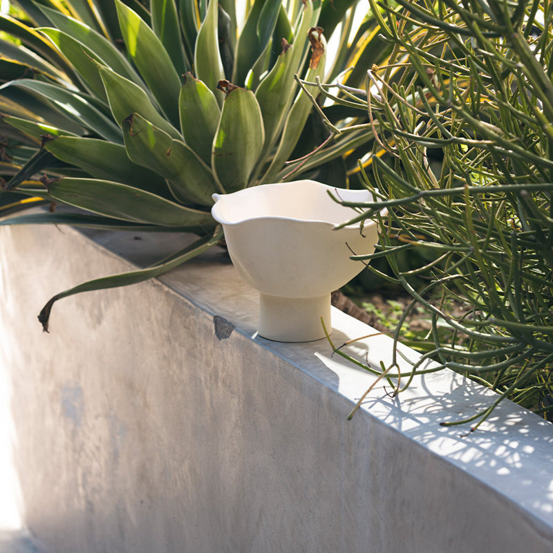Lizzy Wavy Footed Bowl