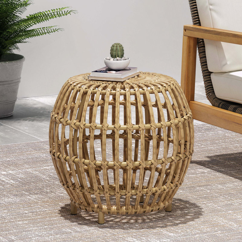 Table d'appoint bohémienne, Beige, H 18,5 po x l 19,7 po x P 19,7 po