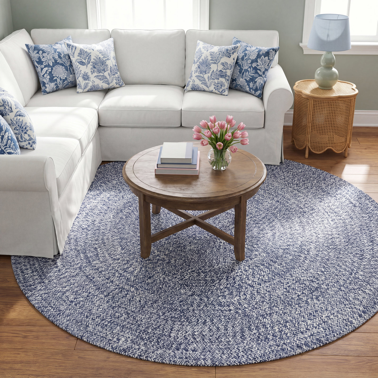 Amei Blue Hand-Braided Outdoor Rug, Round 8'