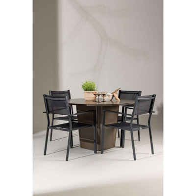 Kluesner 4 - Person Patio Dining Set with Round Table