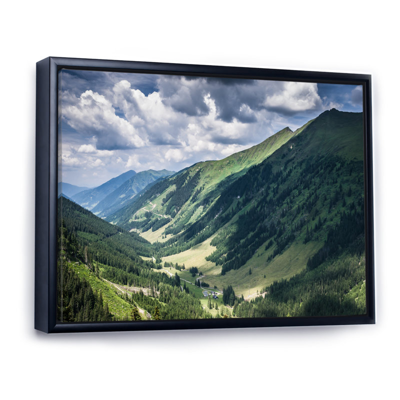 Mountains Landscape Ii - Photographie sur toile avec cadre photo, H 30 po x l 40 po x P 1,5 po, Cadre flottant noir
