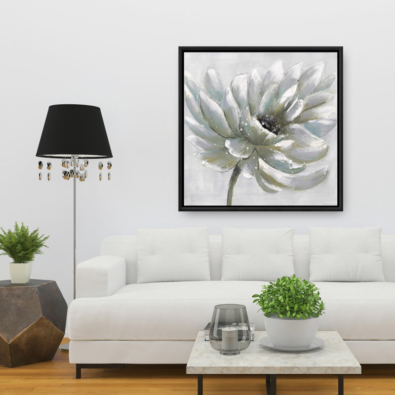 " White Chrysanthemum "