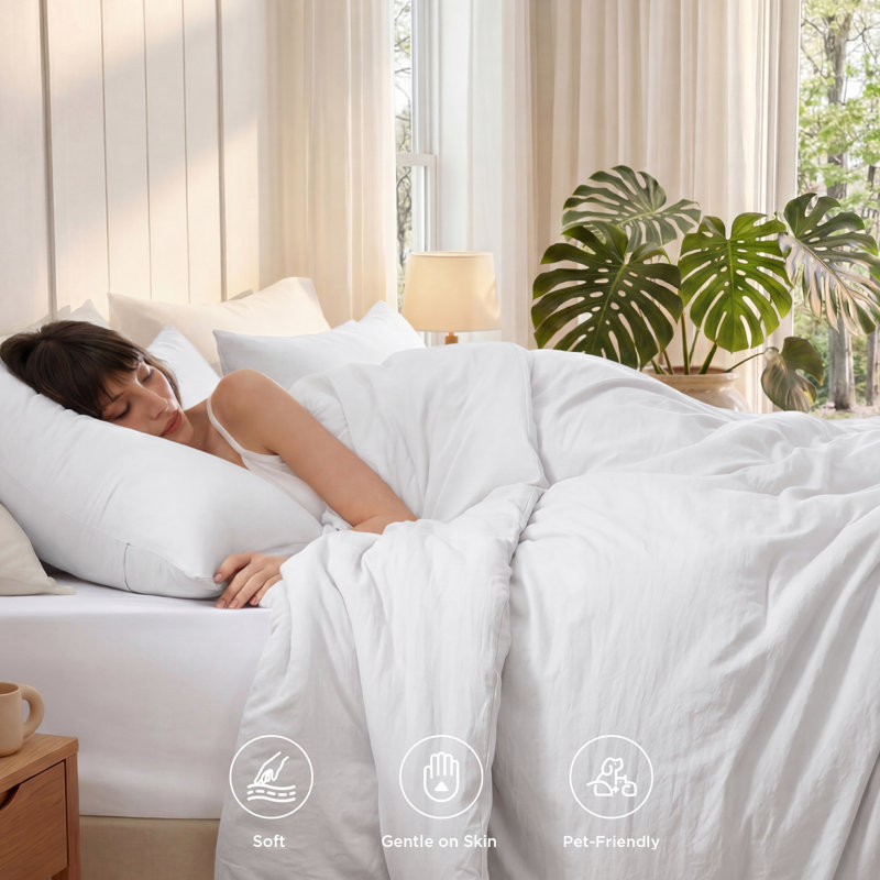 Bedsure Reversible Prewashed Comforter Set, Queen Comforter + 2 Standard Pillowcases, White