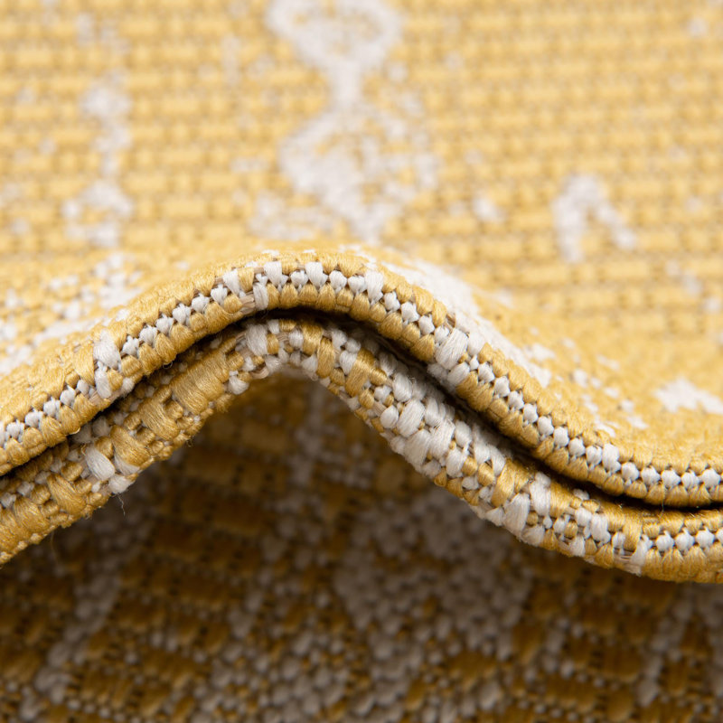 Tapis intérieur / extérieur jaune en polypropylène tissé à la machine 9 pi 10 po x 13 pi Broux, Rectangle 4 pi x 6 pi