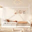Lit simple en bois avec clôture, blanc-618077434