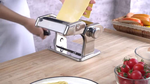Homemade Pasta Maker Machine, Manual Hand Press with 6 Adjustable Thickness  Settings Dough Roller for Fresh Fettuccine, Lasagna, Ravioli and Spaghetti  