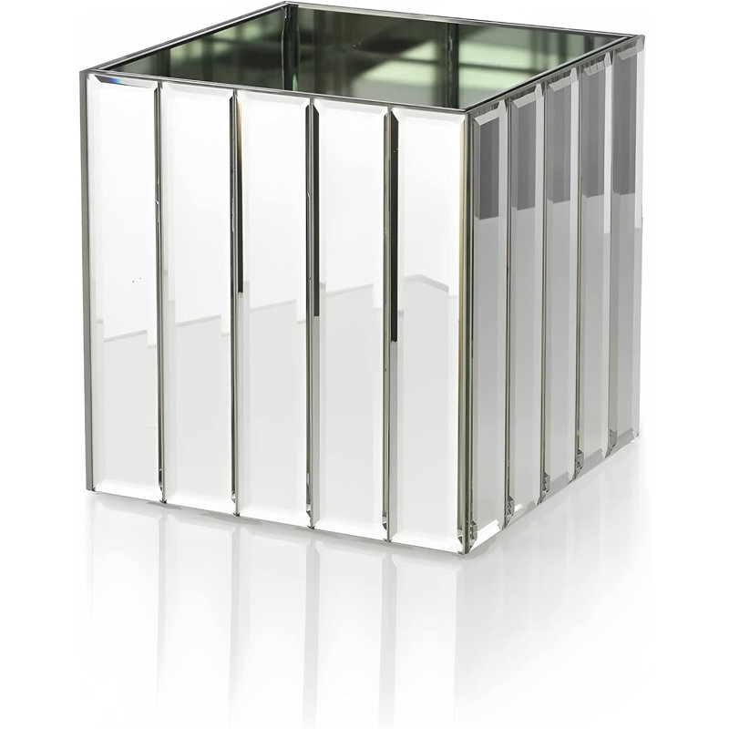 Dasiah Metal Table Vase