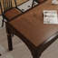 Bureau en bois massif de style rétro avec design créatif-129852948
