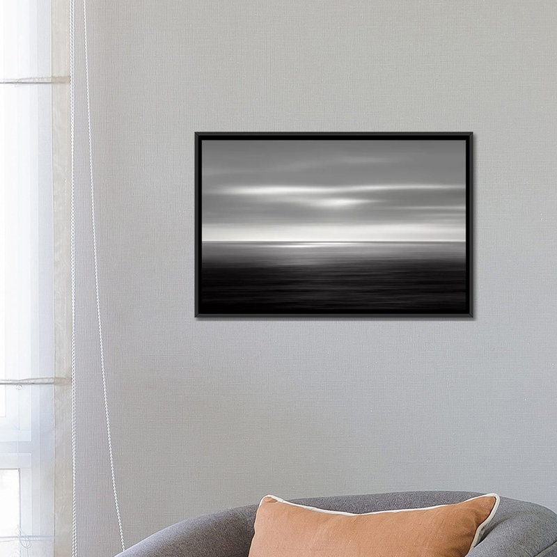 « on the sea i », reproduction de photo sur toile, H 18 po x l 26 po x P 1,5 po, Toile avec cadre noir, Pas de tapis