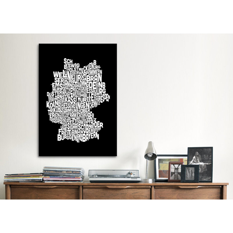 « text map of germany » par michael tompsett, impression sur toile tendue, H 26 po x l 18 po x P 1,5 po, Toile tendue