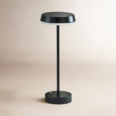 Daebreon Table Lamp