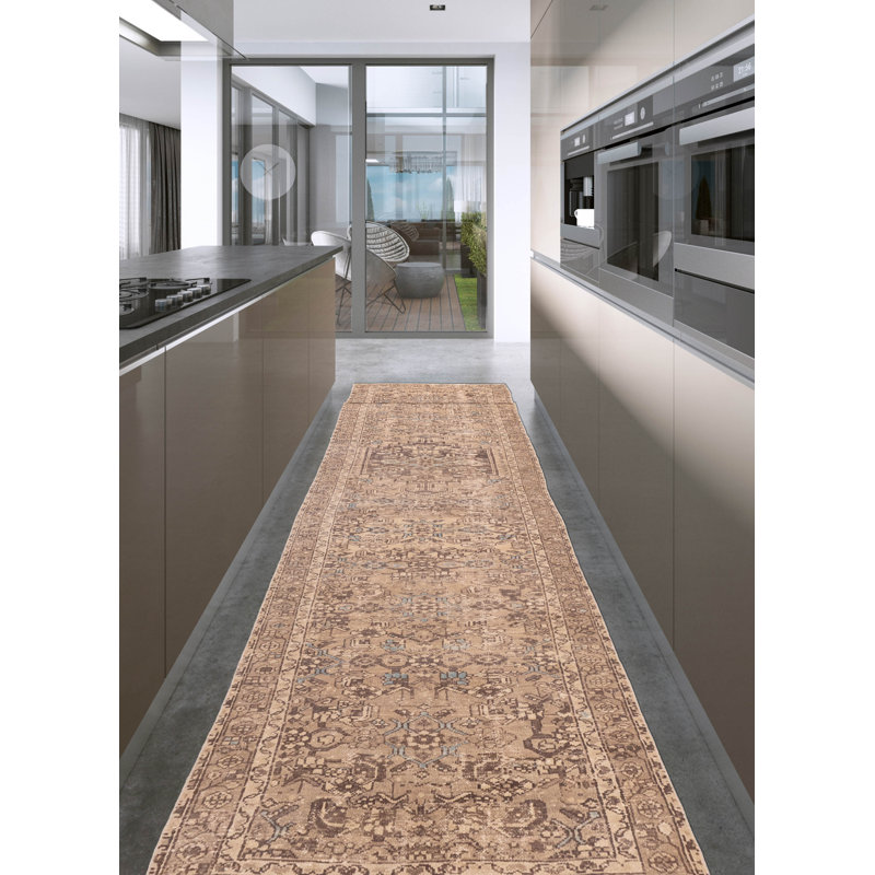 Tapis brun clair Antalya 3 pi 3 po x 17 pi 1 po