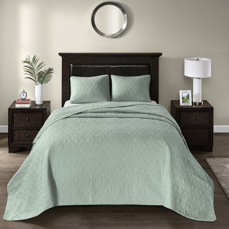 Couvre-lit - pour la texture et la chaleur Le rembourrage en coton prélavé comprend des taies décoratives prélavées pour une expérience de détente matelassée et un look attrayant 2