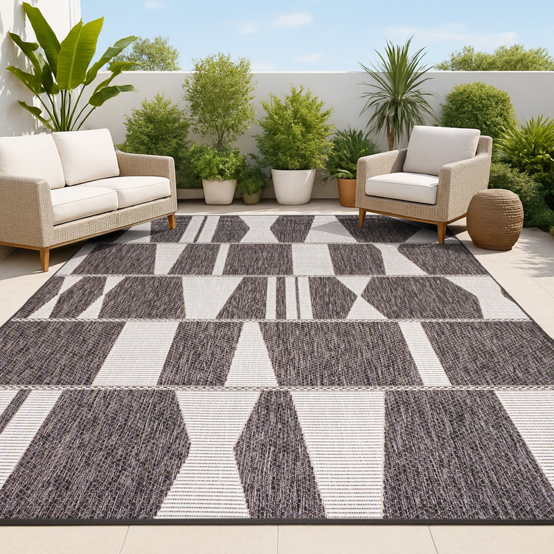 Olesia Modern Geometric Abstract Two-Tone Black/Cream Indoor/Outdoor Rug, Rectangle 4' x 6'
