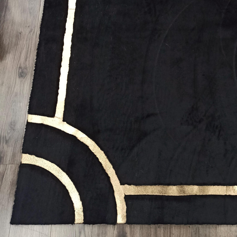 Tapis noir à bordure géométrique dorée_4 x 6 pi, Rectangle 4pi x 6 pi