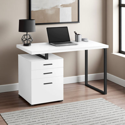 Bureau d'ordinateur Sussie