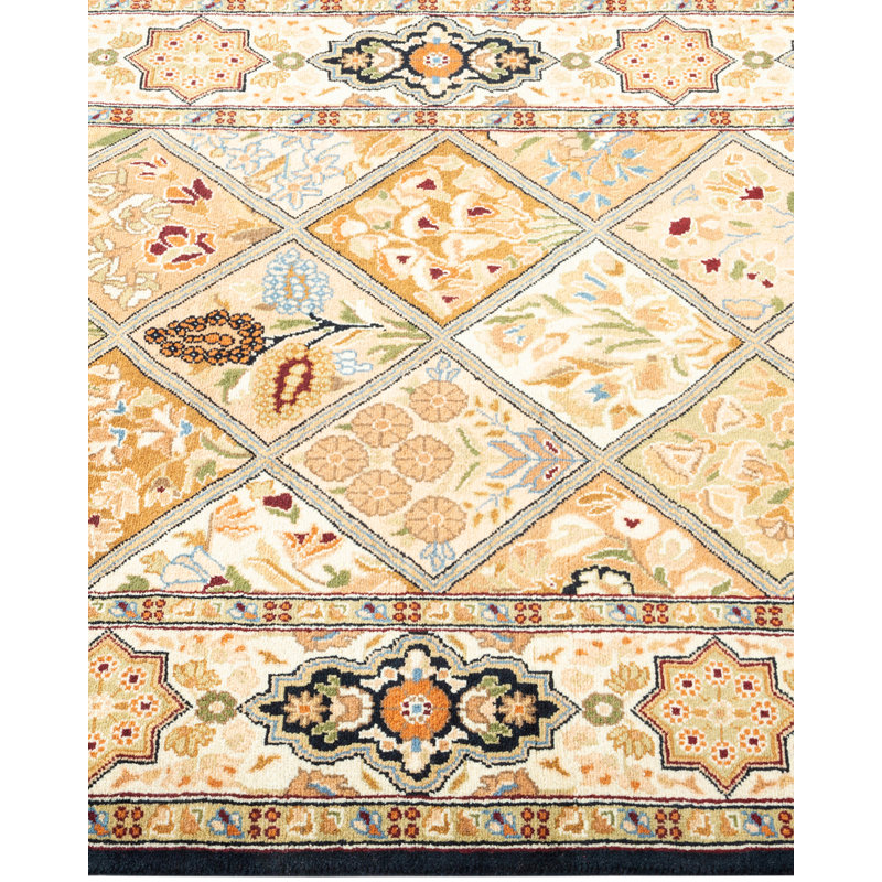 Classic One-of-a-Kind 2'8" X 4'4" Hand Knotted Area Rug