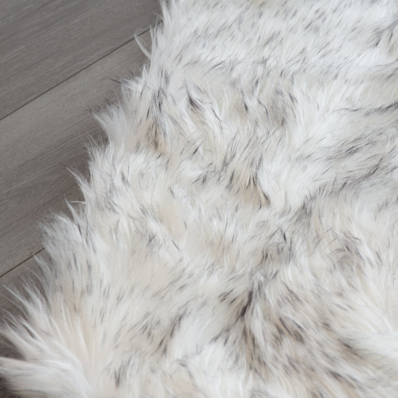 White Shag Faux Sheepskin Fluffy Fur Washable Area Rug with Gray Tip, Round 4'