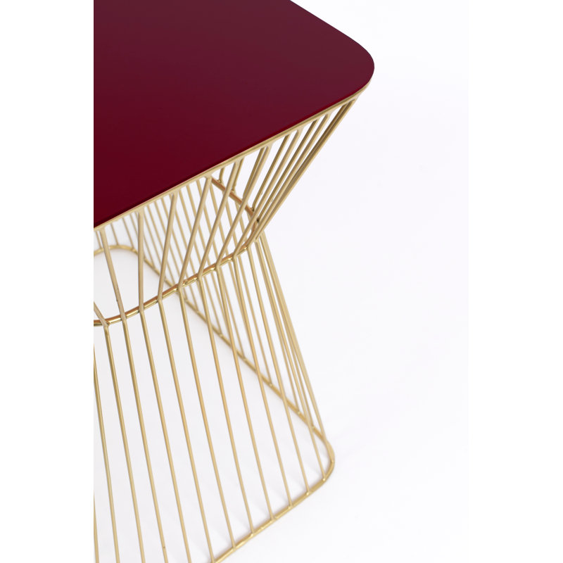 Table de bout No Offense, Vin rouge