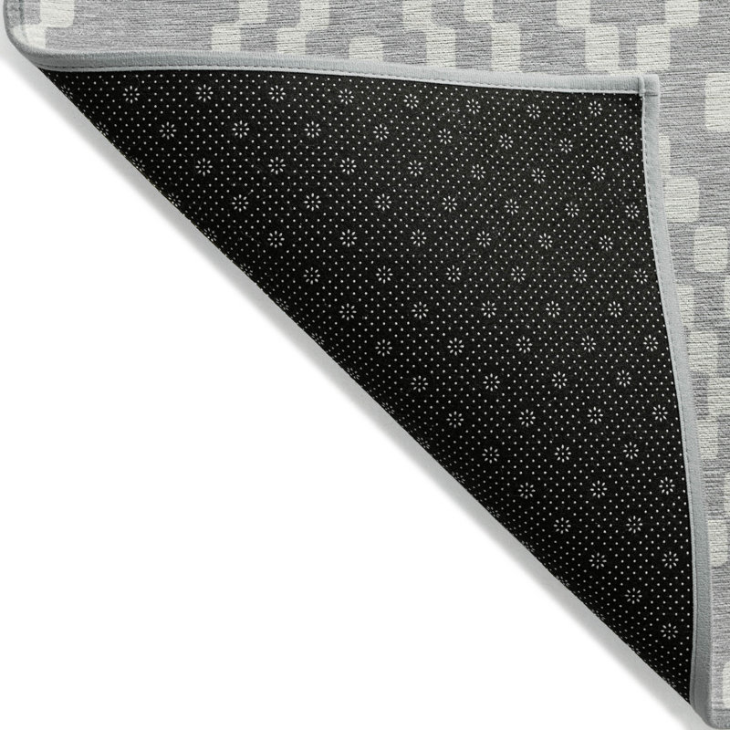 Tapis intérieur / extérieur géométrique lavable argenté et ivoire 5 pi x 8 pi