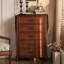 Armoire d'appoint en noyer massif