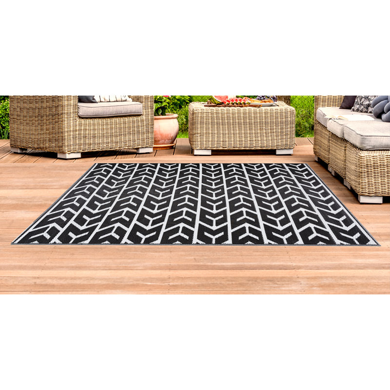 Tapis intérieur / extérieur noir Brezin, Rectangle de 4 pi x 6 pi