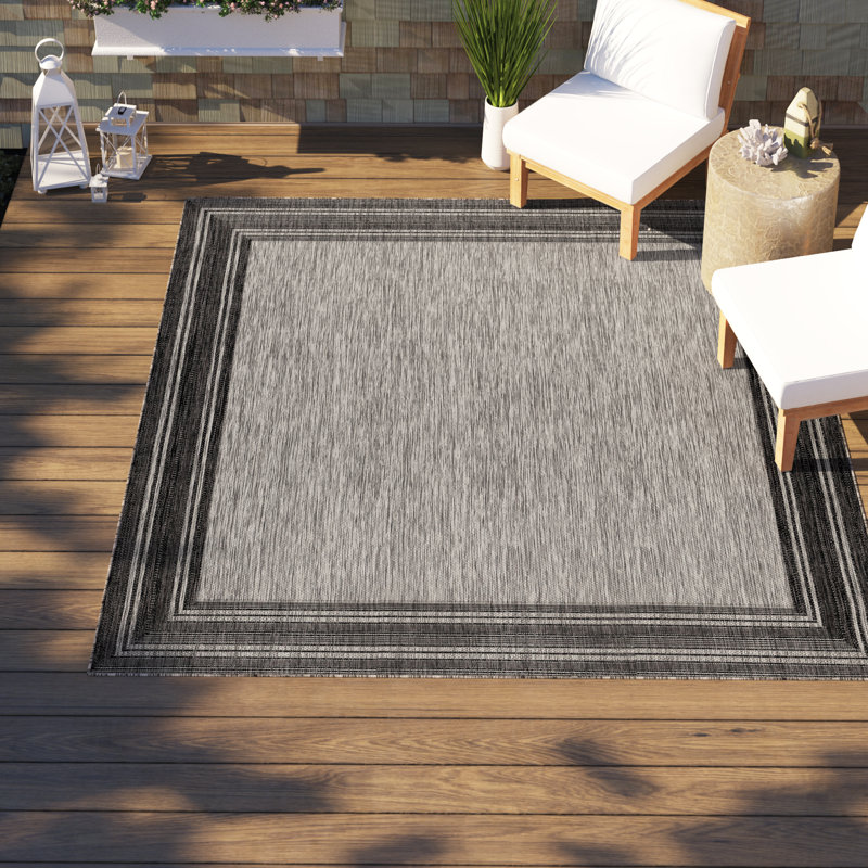Bugbee Geometric Indoor / Outdoor Rug, Square 7'10"