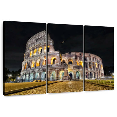 Lilie The Roman Coliseum After Dark