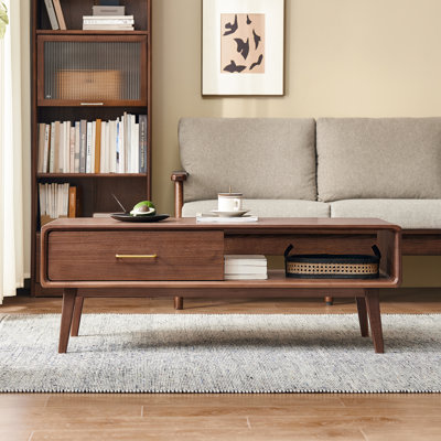 Table basse en bois massif fabriquée en noyer noir d'Amérique du Nord pour un mobilier moderne de salon