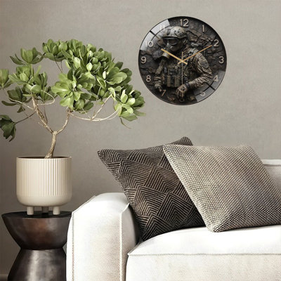 Soldat avec masque à gaz et horloge murale - horloge murale moderne en verre 12 po