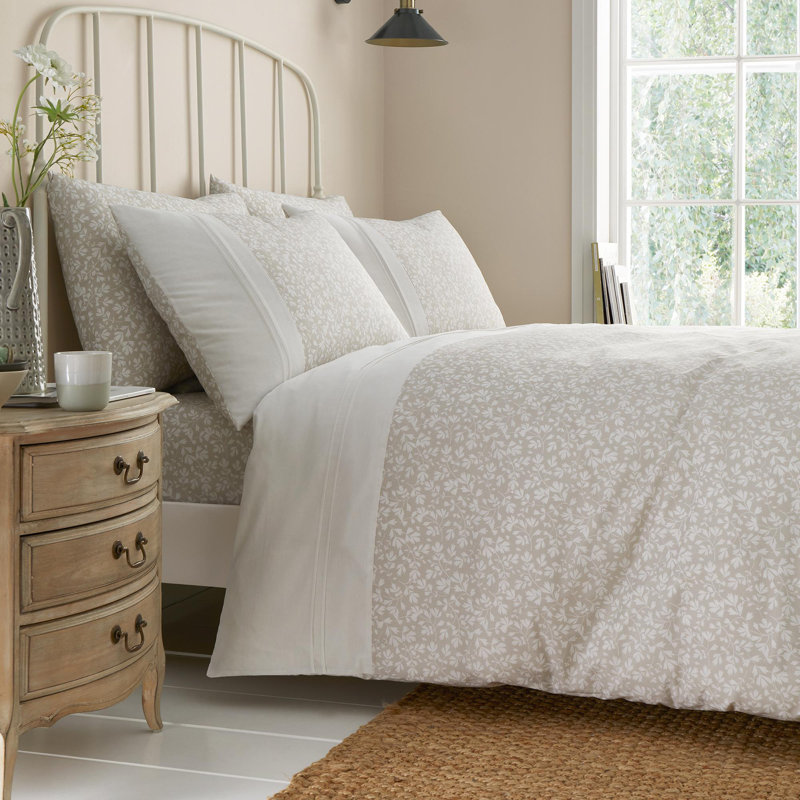 Tess Cotton Blend Floral Duvet Cover Set with Pillowcases Included, Super King Duvet Cover Set + 2 Pillowcases