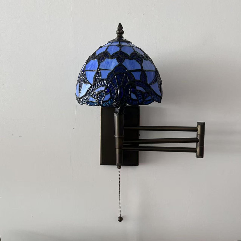 Interrupteur à chaîne avec bras pivotant en verre coloré de style baroque Tiffany l 13 po x P 8 po x H 15 po, Bleu
