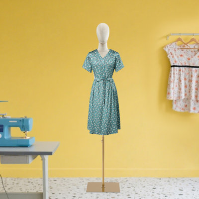 Mannequin de magasin de vêtements féminin