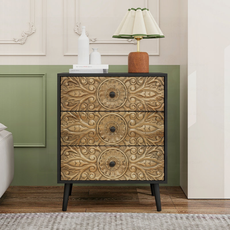 Élégante armoire à 3 tiroirs, parfaite pour le rangement organisé dans les chambres à coucher, les salons et les bureaux.