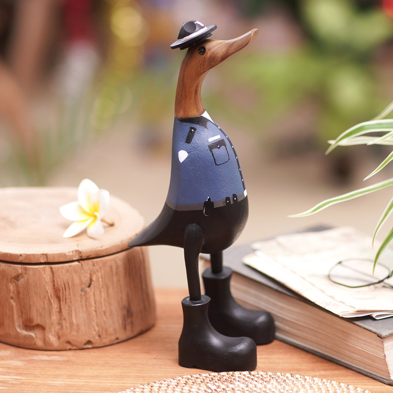 Glendalis Figurines & Sculptures
