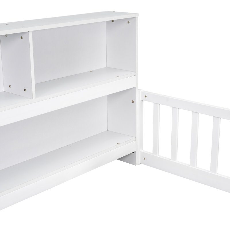 Lit simple avec unité de chevet, garde-corps et tablettes blanches dans la chambre à coucher, entrée, Lit simple, Blanc