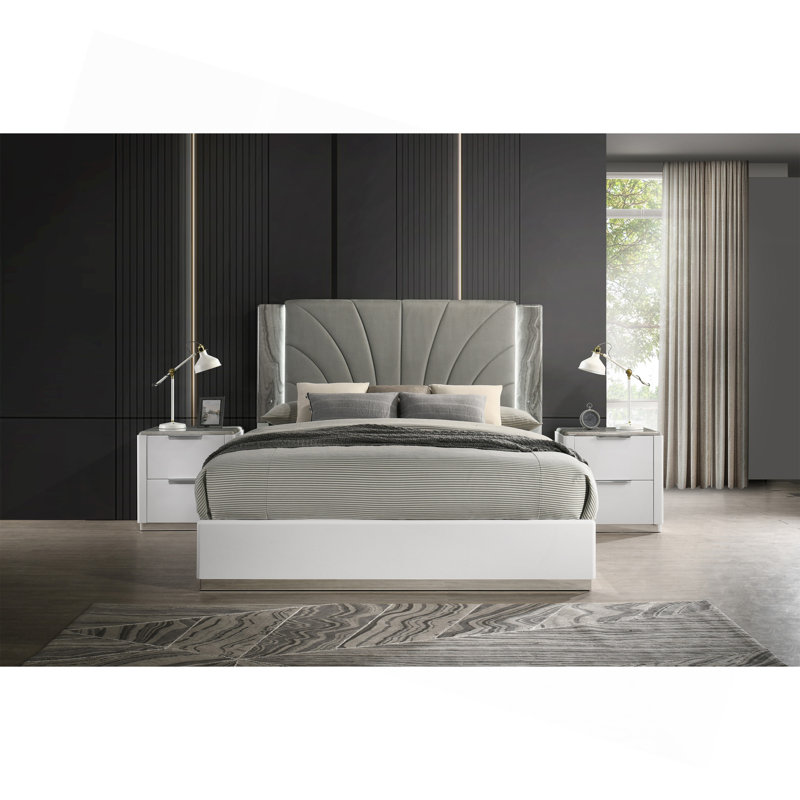 Lit plateforme très grand moderne avec tête de lit tapissier à DEL, finition laquée blanche et détails gris grain de marbre blanc