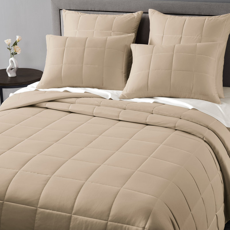 Wonderful Cooling 3-Piece Jersey Quilt Set, Beige, King Quilt + 2 King Shams
