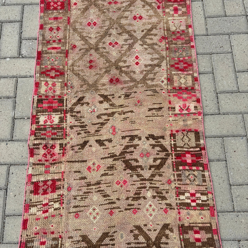 31.5x142.1 Inch Beige Wool Patchwork Runner Rug, Traditional Style Runner Rug