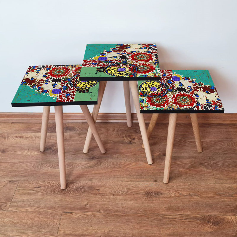 Ensemble de 3 tables gigognes à conception ethnique, pieds en bois de hêtre, 13,8 x 20,5 x 13,8 po, 13,8 x 18,5 x 13,8 po, 13,8 x 16,5 x 13,8 po | Fabrication 100% MDF, durable et élégante | Parfait pour le salon, polyvalent et peu encombrant