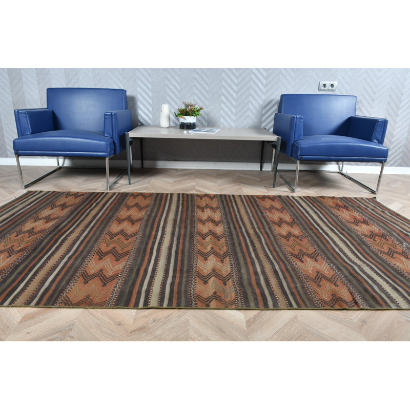 Tapis turc antique avec des motifs esthétiques idéaux pour le décor de la salle à manger dans une teinte orange vibrante et une touche chaleureuse Oushak avec frange