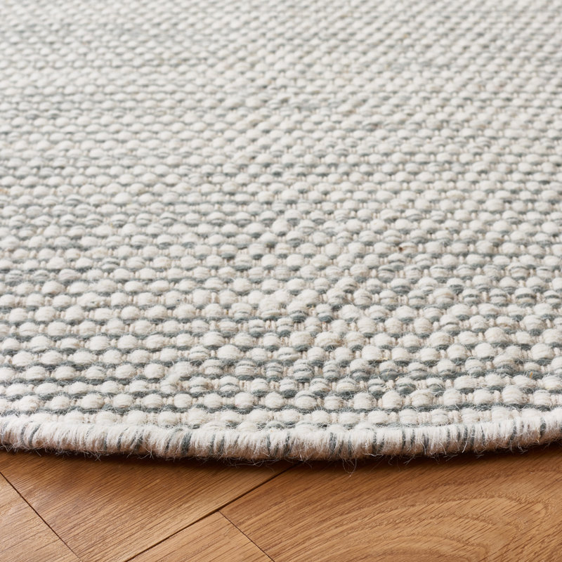 Natura Hand Woven Performance Rug, Round 6'