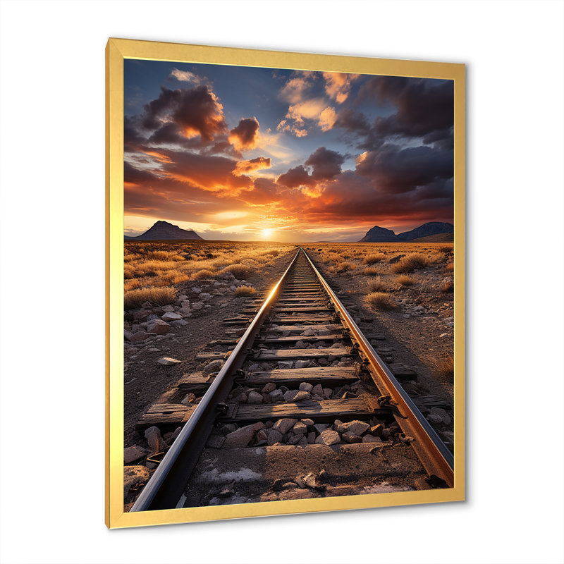 Chemin de fer au coucher du soleil II - reproduction sur toile, Cadre doré simple, H 32 po x l 24 po x P 1 po