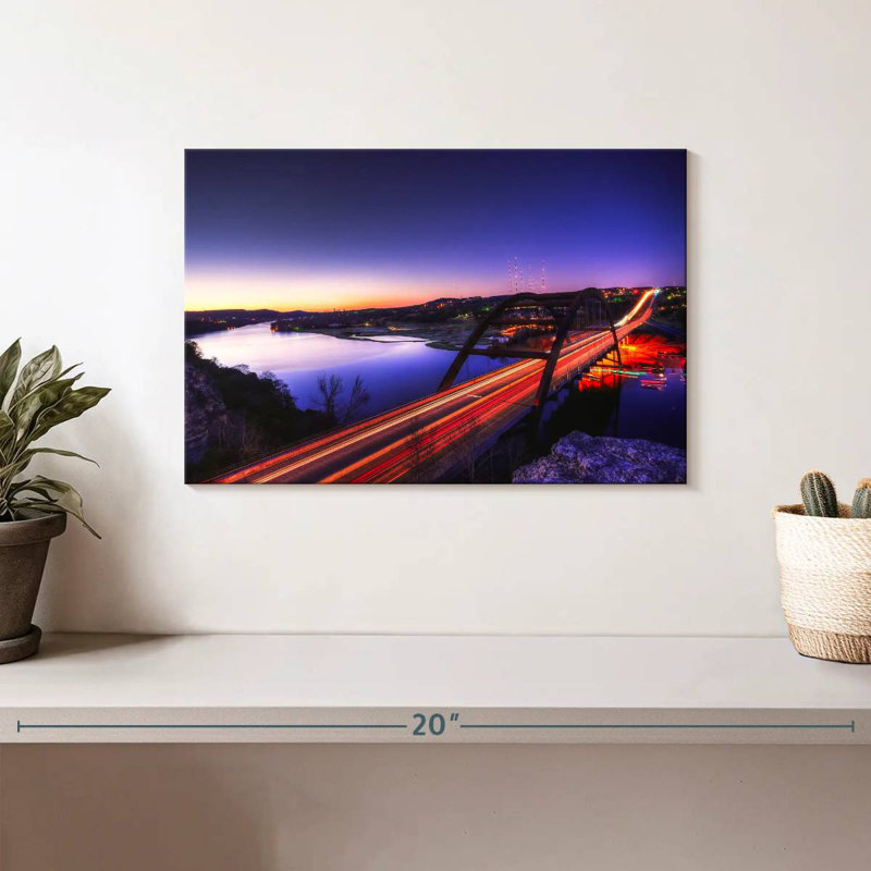 Lilie 360 Bridge Light Trails, 8" H x 12" W